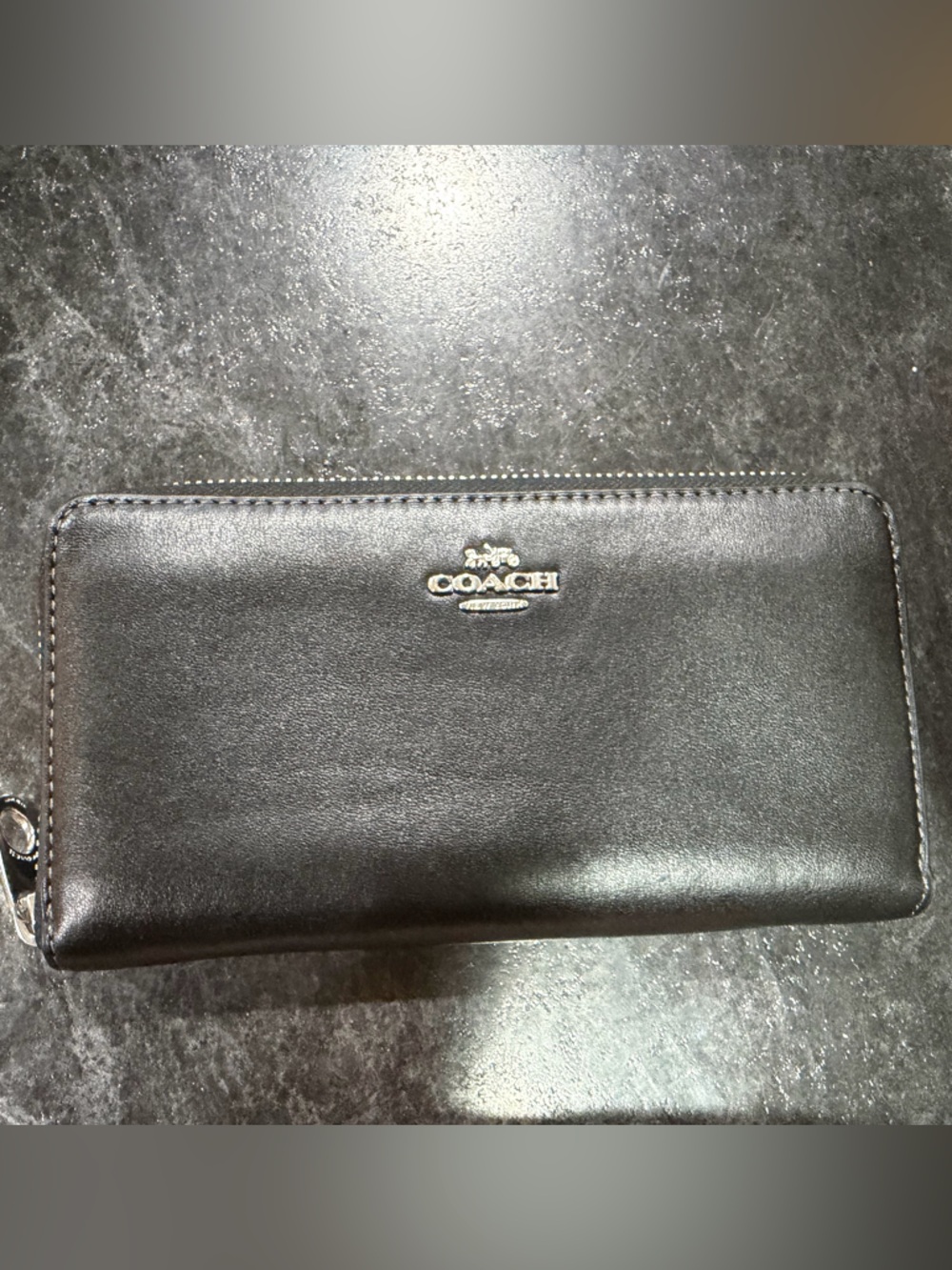 COACH Black Glovetanned Leather Zip Wallet